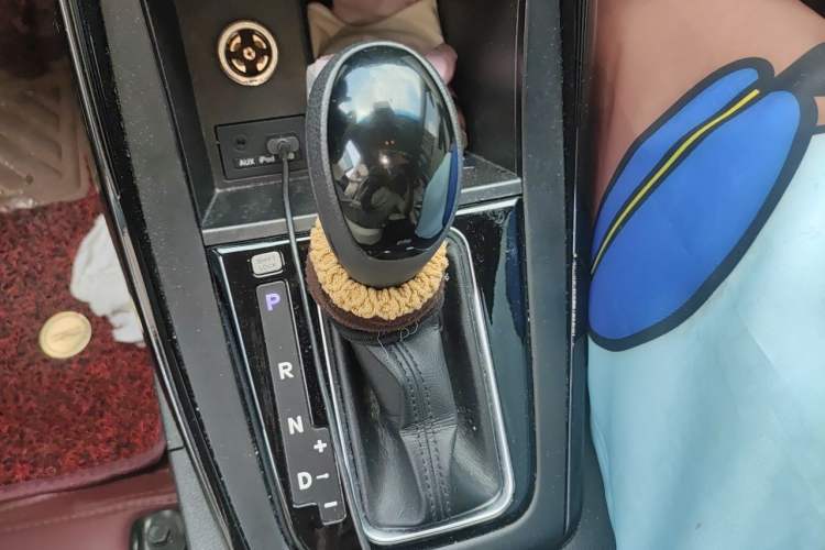 Used Hyundai Elantra (5th Generation / Langdong) 2016 1.6L Automatic Smart Version Gear Lever