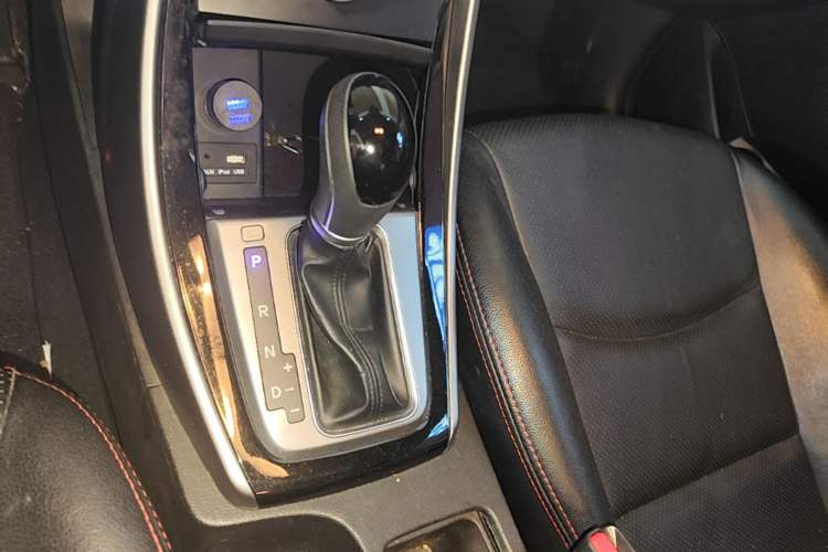Used Hyundai Elantra (5th Generation / Langdong) 2016 1.6L Automatic Prestige Model Gear Lever