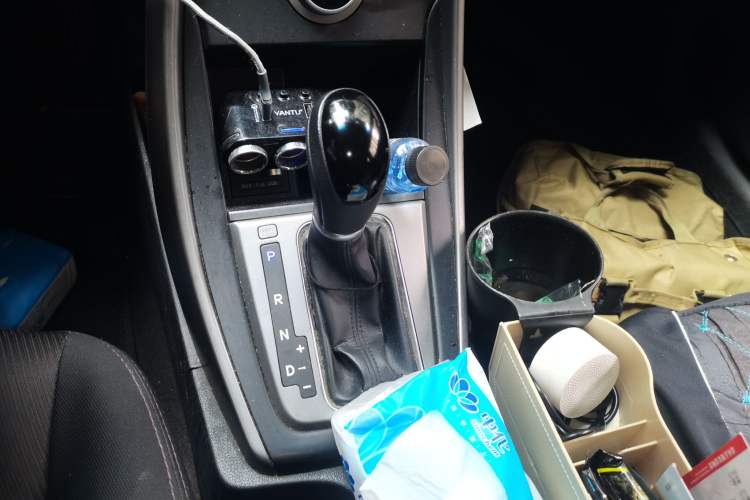 Used Hyundai Elantra (5th Generation / Langdong) 2016 1.6L Automatic Smart Version Gear Lever