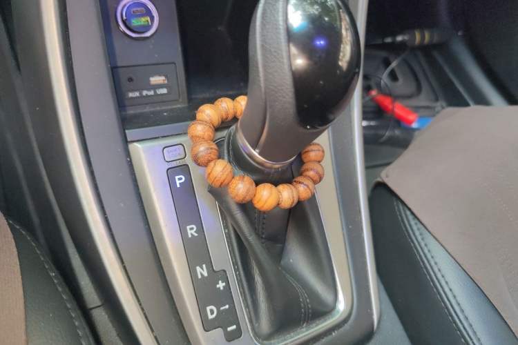 Used Hyundai Elantra (5th Generation / Langdong) 2016 1.6L Automatic Smart Version Gear Lever