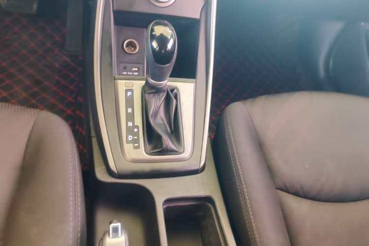 Used Hyundai Elantra (5th Generation / Langdong) 2016 1.6L Automatic Smart Version Gear Lever