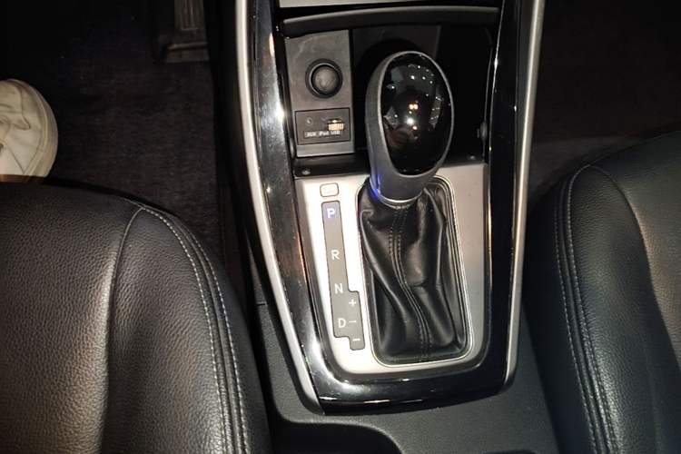 Used Hyundai Elantra (5th Generation / Langdong) 2016 1.6L Automatic Prestige Model Gear Lever
