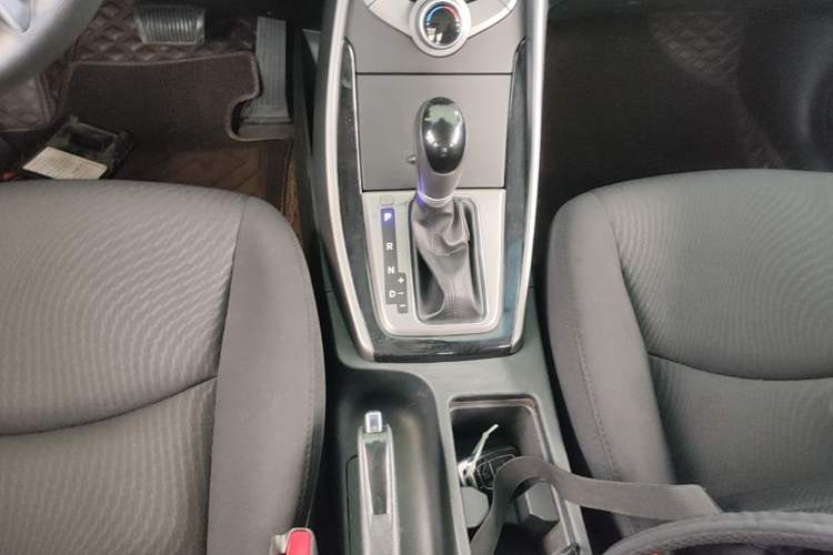Used Hyundai Elantra (5th Generation / Langdong) 2016 1.6L Automatic Prestige Model Gear Lever
