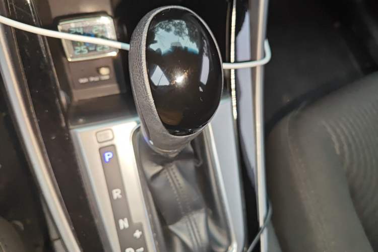 Used Hyundai Elantra (5th Generation / Langdong) 2016 1.6L Automatic Prestige Model Gear Lever