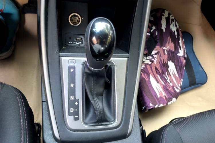 Used Hyundai Elantra (5th Generation / Langdong) 2016 1.6L Automatic Smart Version Gear Lever