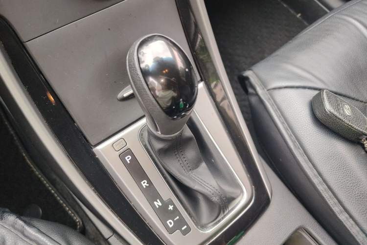 Used Hyundai Elantra (5th Generation / Langdong) 2016 1.6L Automatic Prestige Model Gear Lever