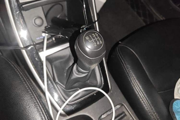 Used Hyundai Elantra (5th Generation / Langdong) 2016 1.6L Manual Luxury Model Gear Lever