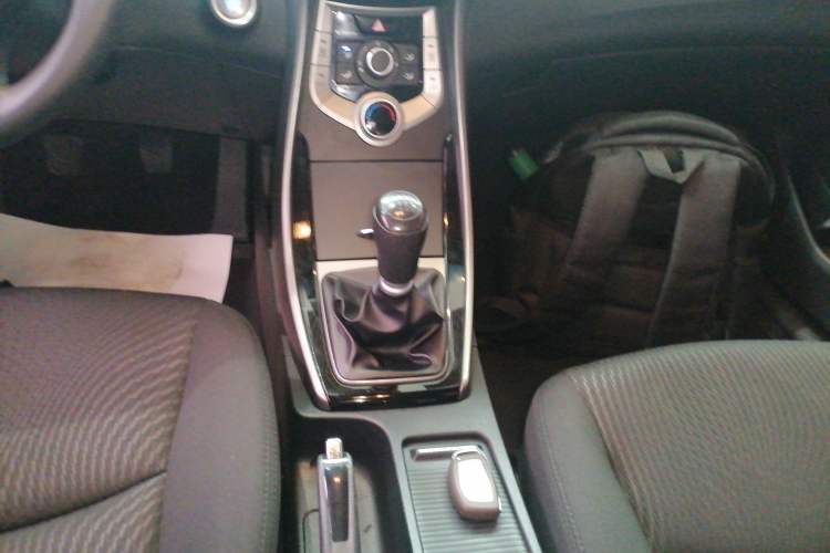 Used Hyundai Elantra (5th Generation / Langdong) 2016 1.6L Manual Luxury Model Gear Lever