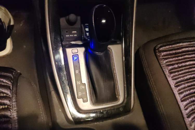 Used Hyundai Elantra (5th Generation / Langdong) 2016 1.6L Automatic Prestige Model Gear Lever