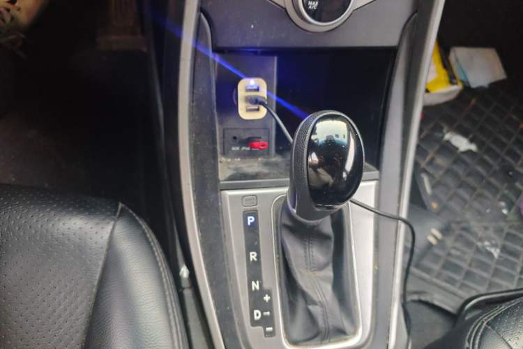 Used Hyundai Elantra (5th Generation / Langdong) 2016 1.6L Automatic Smart Version Gear Lever