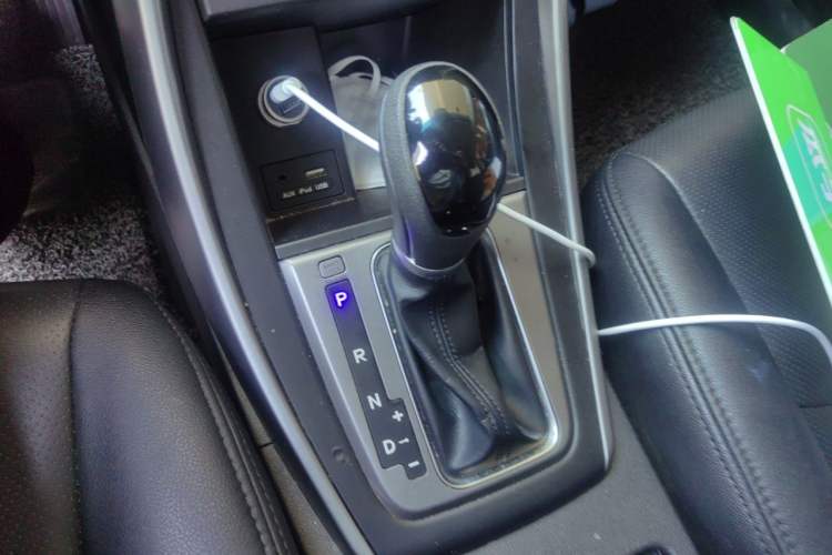 Used Hyundai Elantra (5th Generation / Langdong) 2016 1.6L Automatic Smart Version Gear Lever