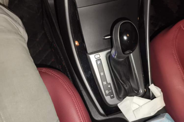 Used Hyundai Elantra (5th Generation / Langdong) 2016 1.6L Automatic Prestige Model Gear Lever
