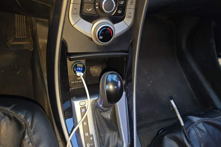 Used Hyundai Elantra (5th Generation / Langdong) 2016 1.6L Automatic Prestige Model Gear Lever