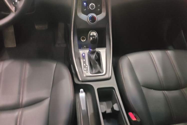 Used Hyundai Elantra (5th Generation / Langdong) 2016 1.6L Automatic Smart Version Gear Lever