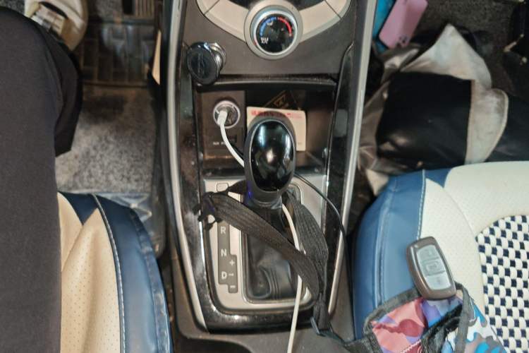 Used Hyundai Elantra (5th Generation / Langdong) 2016 1.6L Automatic Prestige Model Gear Lever