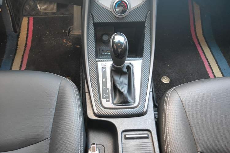 Used Hyundai Elantra (5th Generation / Langdong) 2016 1.6L Automatic Smart Version Gear Lever