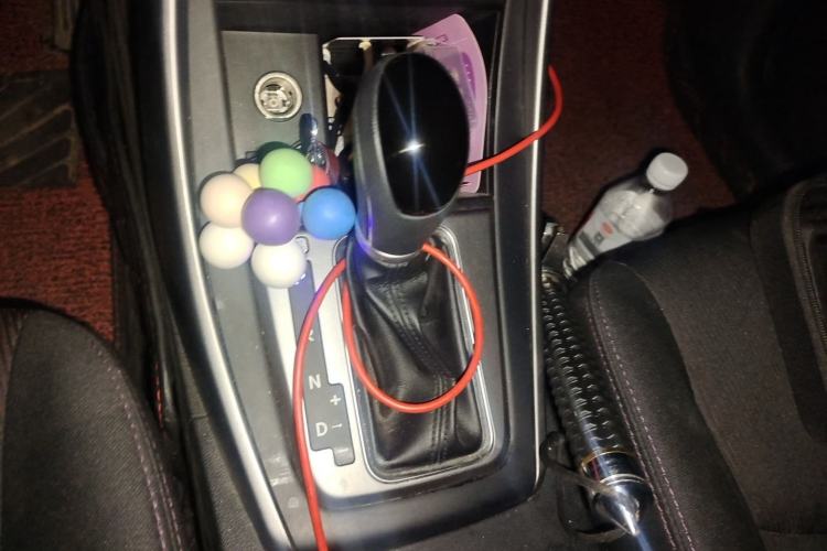 Used Hyundai Elantra (5th Generation / Langdong) 2016 1.6L Automatic Smart Version Gear Lever