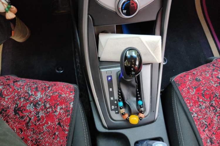 Used Hyundai Elantra (5th Generation / Langdong) 2016 1.6L Automatic Smart Version Gear Lever