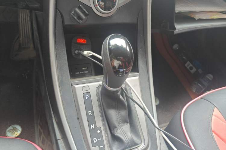 Used Hyundai Elantra (5th Generation / Langdong) 2016 1.6L Automatic Smart Version Gear Lever