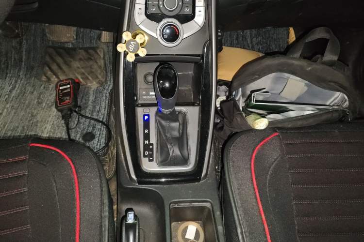 Used Hyundai Elantra (5th Generation / Langdong) 2016 1.6L Automatic Prestige Model Gear Lever