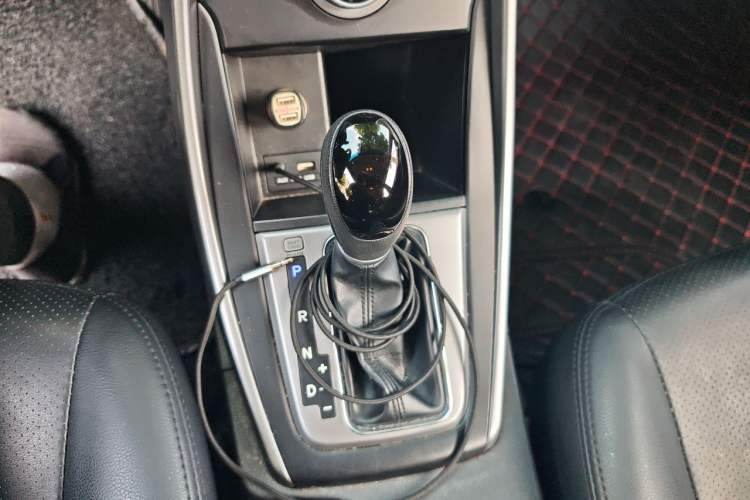 Used Hyundai Elantra (5th Generation / Langdong) 2016 1.6L Automatic Smart Version Gear Lever