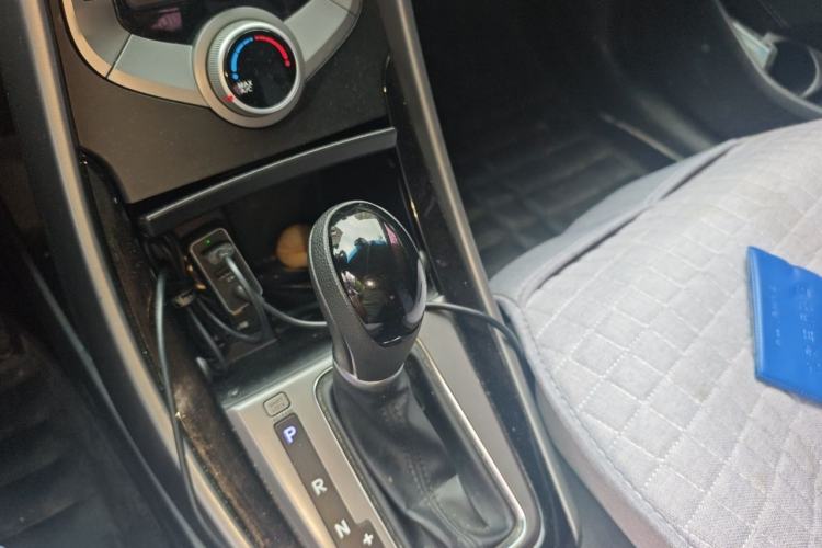 Used Hyundai Elantra (5th Generation / Langdong) 2016 1.6L Automatic Prestige Model Gear Lever