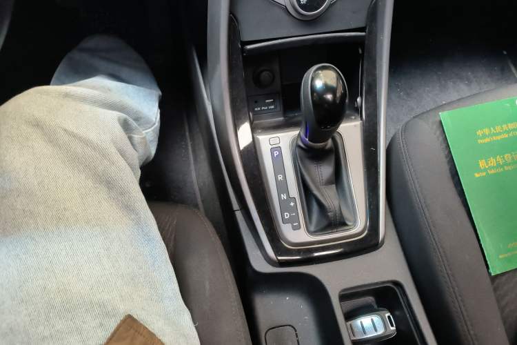 Used Hyundai Elantra (5th Generation / Langdong) 2016 1.6L Automatic Prestige Model Gear Lever