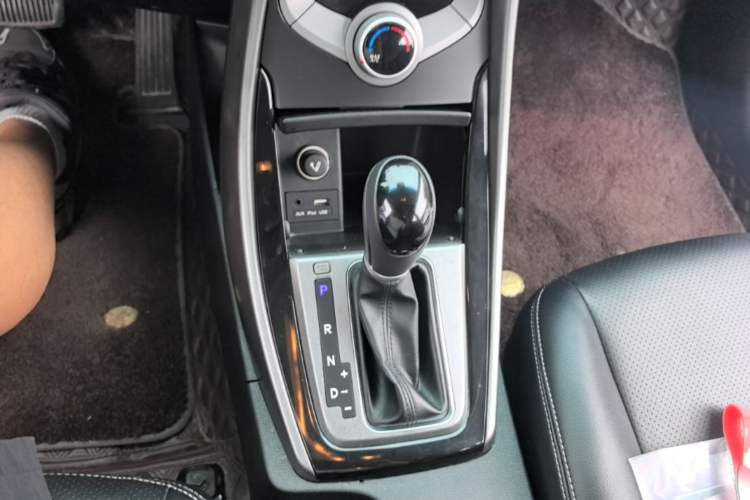 Used Hyundai Elantra (5th Generation / Langdong) 2016 1.6L Automatic Prestige Model Gear Lever