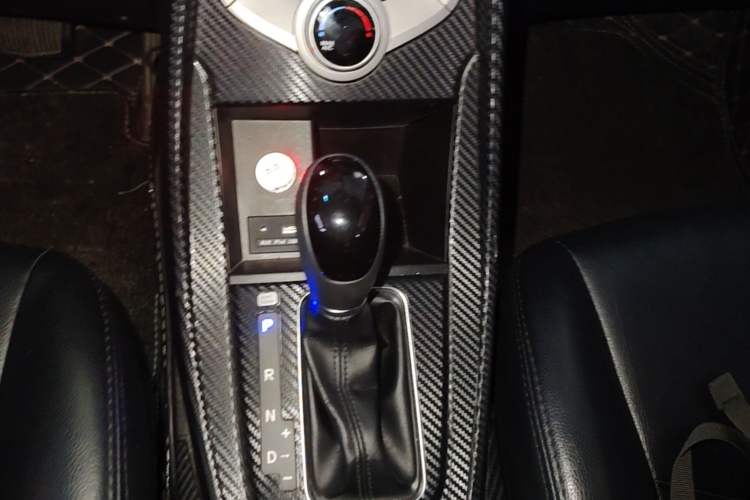Used Hyundai Elantra (5th Generation / Langdong) 2016 1.6L Automatic Smart Version Gear Lever