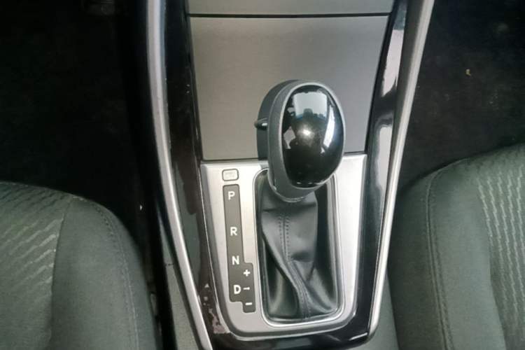 Used Hyundai Elantra (5th Generation / Langdong) 2016 1.6L Automatic Prestige Model Gear Lever
