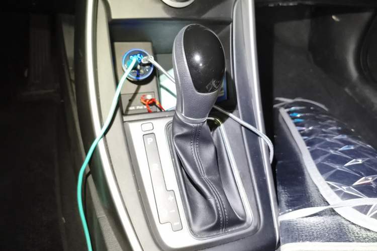 Used Hyundai Elantra (5th Generation / Langdong) 2016 1.6L Automatic Smart Version Gear Lever