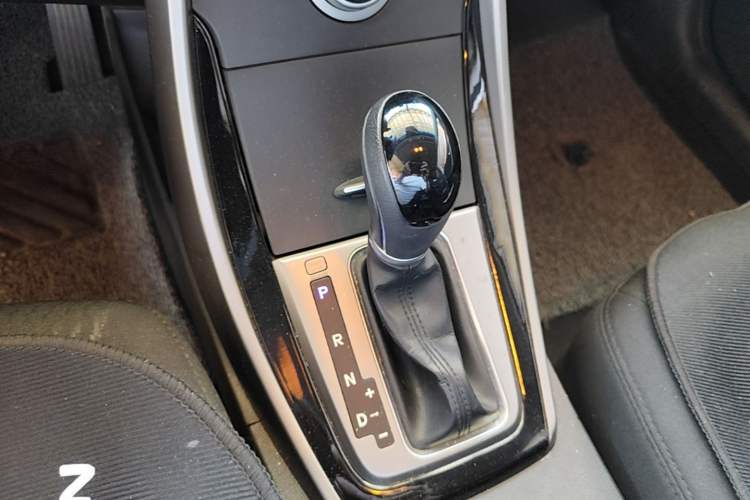 Used Hyundai Elantra (5th Generation / Langdong) 2016 1.6L Automatic Prestige Model Gear Lever