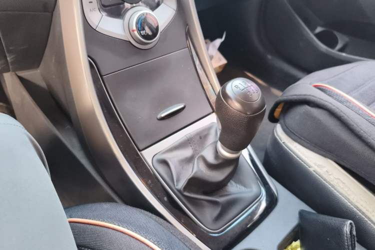 Used Hyundai Elantra (5th Generation / Langdong) 2016 1.6L Manual Luxury Model Gear Lever