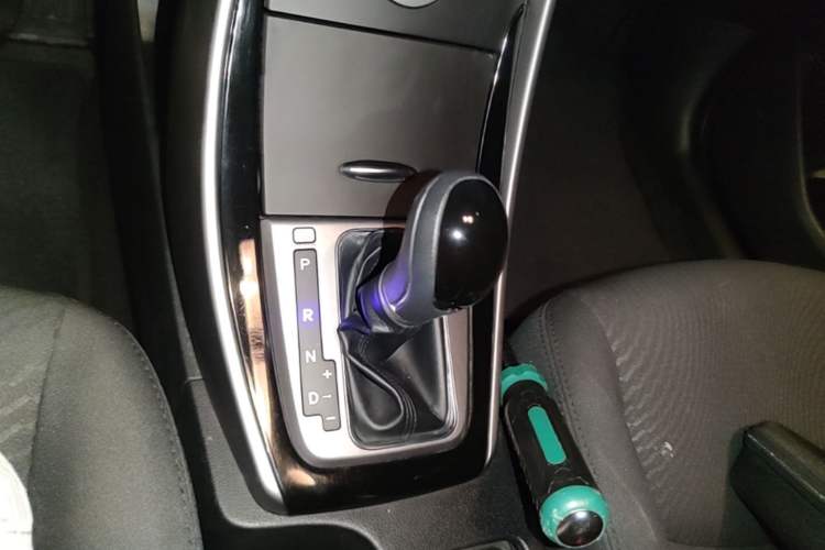 Used Hyundai Elantra (5th Generation / Langdong) 2016 1.6L Automatic Prestige Model Gear Lever