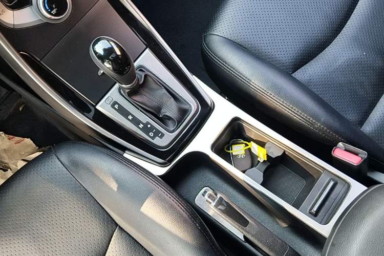 Used Hyundai Elantra (5th Generation / Langdong) 2016 1.6L Automatic Prestige Model Gear Lever