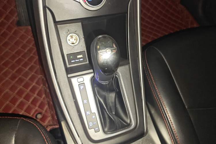 Used Hyundai Elantra (5th Generation / Langdong) 2016 1.6L Automatic Smart Version Gear Lever
