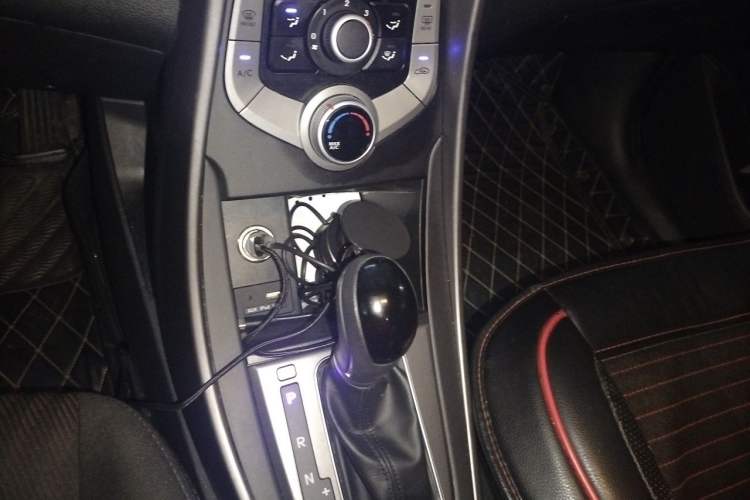 Used Hyundai Elantra (5th Generation / Langdong) 2016 1.6L Automatic Prestige Model Gear Lever