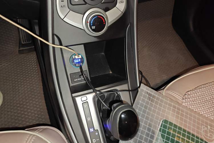 Used Hyundai Elantra (5th Generation / Langdong) 2016 1.6L Automatic Smart Version Gear Lever
