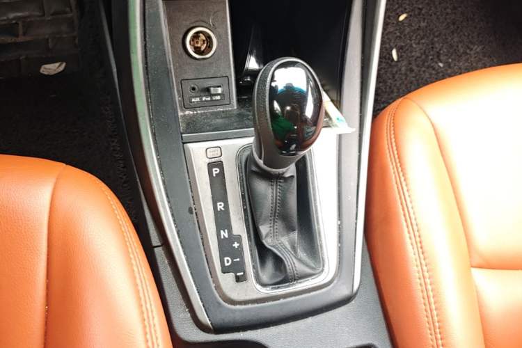 Used Hyundai Elantra (5th Generation / Langdong) 2016 1.6L Automatic Smart Version Gear Lever
