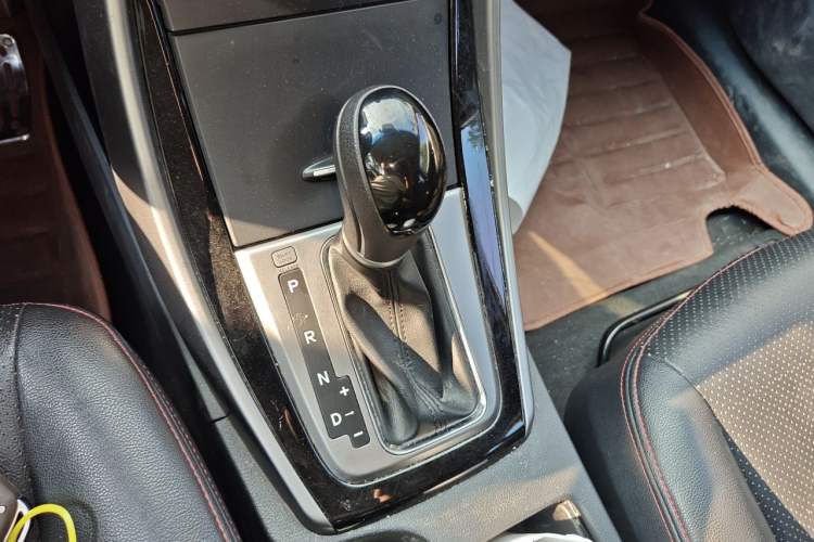 Used Hyundai Elantra (5th Generation / Langdong) 2016 1.6L Automatic Prestige Model Gear Lever