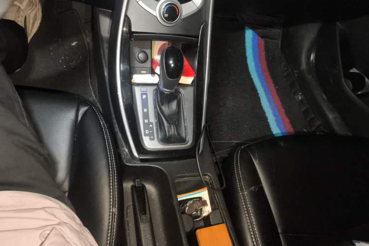 Used Hyundai Elantra (5th Generation / Langdong) 2016 1.6L Automatic Prestige Model Gear Lever