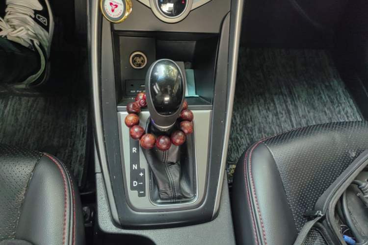 Used Hyundai Elantra (5th Generation / Langdong) 2016 1.6L Automatic Smart Version Gear Lever