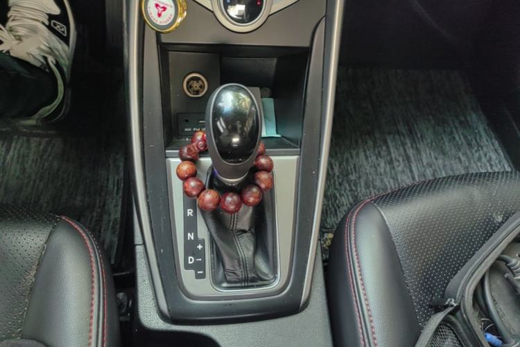 Used Hyundai Elantra (5th Generation / Langdong) 2016 1.6L Automatic Smart Version Gear Lever