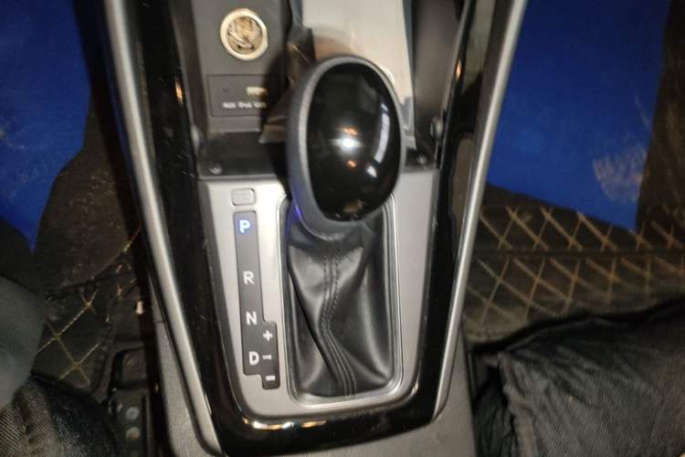 Used Hyundai Elantra (5th Generation / Langdong) 2016 1.6L Automatic Prestige Model Gear Lever