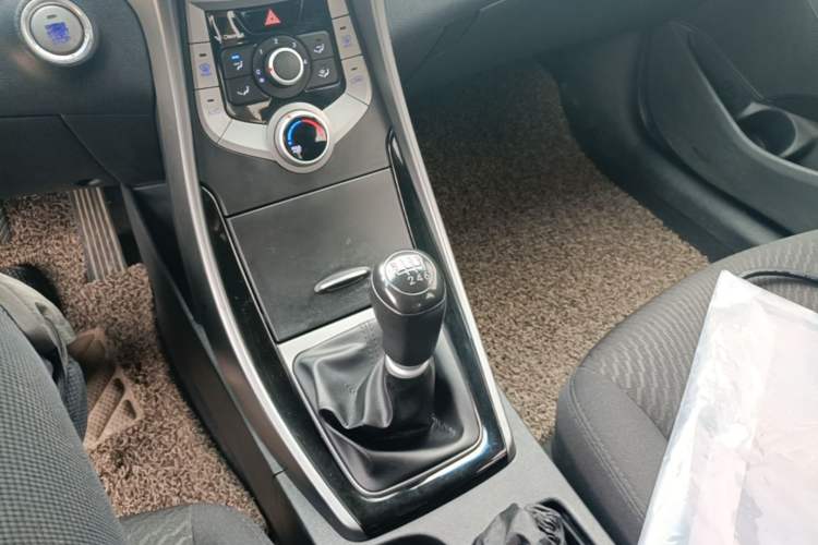 Used Hyundai Elantra (5th Generation / Langdong) 2016 1.6L Manual Luxury Model Gear Lever