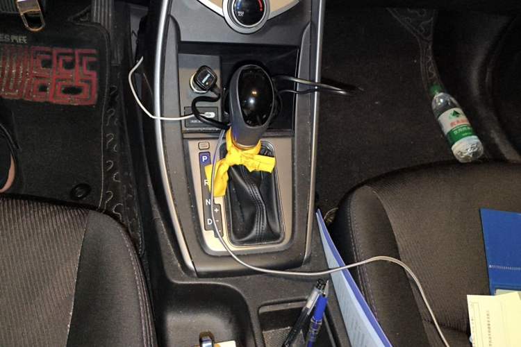 Used Hyundai Elantra (5th Generation / Langdong) 2016 1.6L Automatic Smart Version Gear Lever