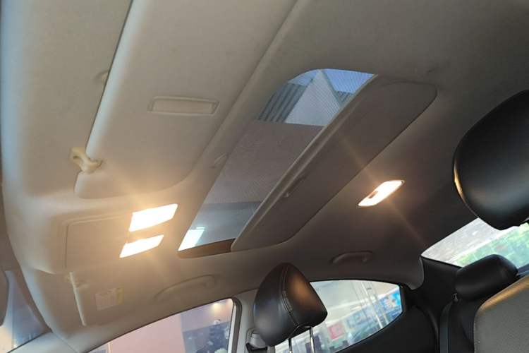 Used Hyundai Elantra (5th Generation / Langdong) 2016 1.6L Automatic Prestige Model Headliner