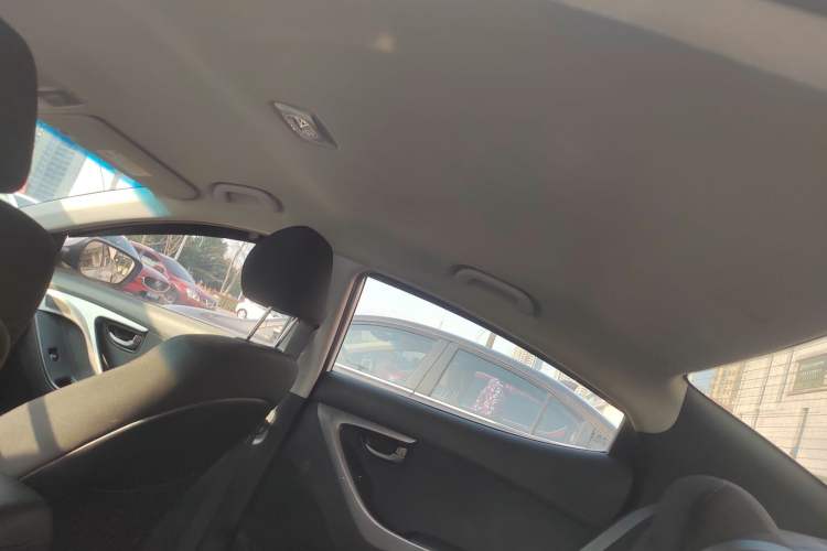 Used Hyundai Elantra (5th Generation / Langdong) 2016 1.6L Automatic Smart Version Headliner