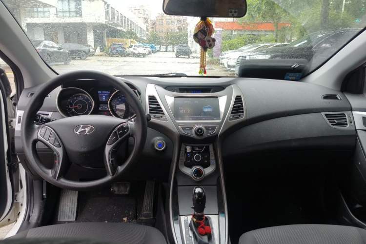 Used Hyundai Elantra (5th Generation / Langdong) 2016 1.6L Automatic Prestige Model Headliner