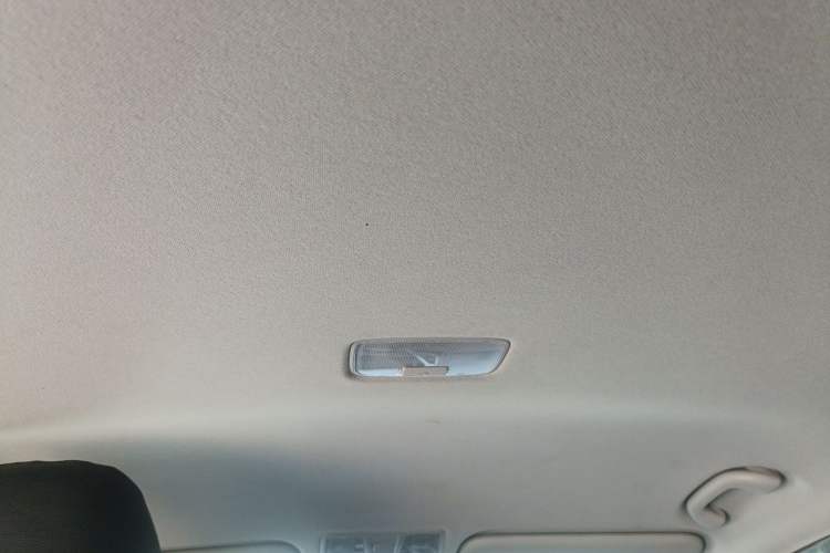 Used Hyundai Elantra (5th Generation / Langdong) 2016 1.6L Automatic Smart Version Headliner